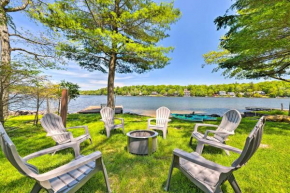 Lakefront Cottage with Boat Dock and Fire Pit!